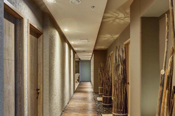 Ghl Hotel Montería Екстериор снимка A corridor in a hotel