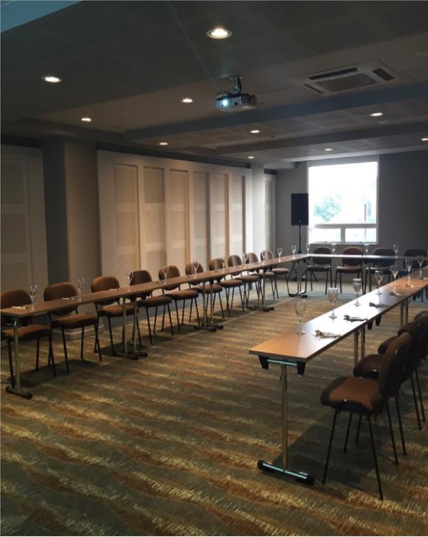 Ghl Hotel Montería Екстериор снимка A meeting room at the hotel
