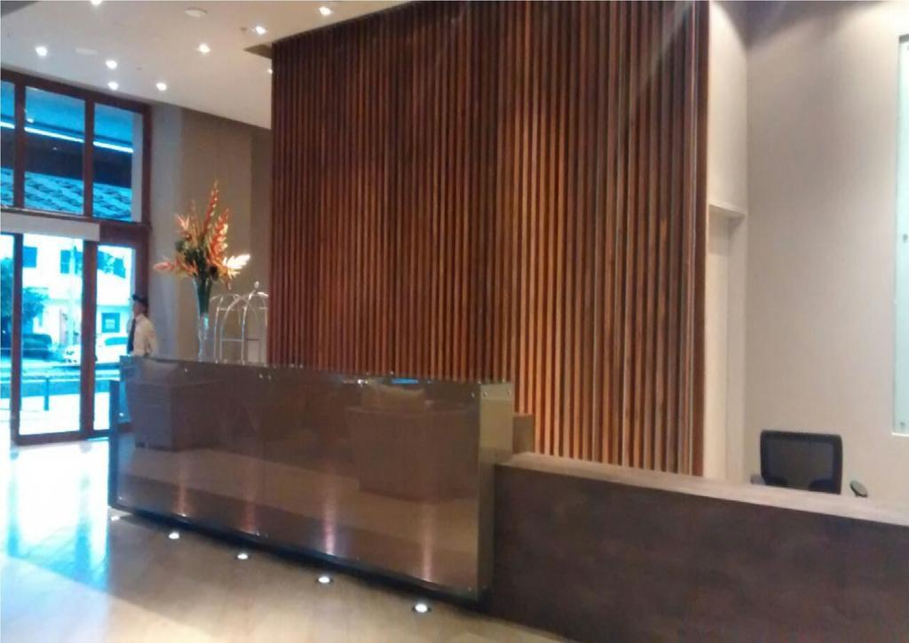 Ghl Hotel Montería Екстериор снимка Reception desk at the hotel