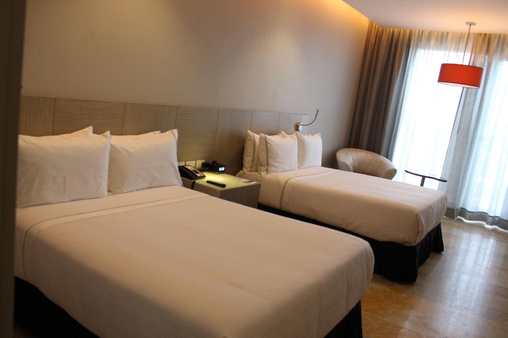 Ghl Hotel Montería Екстериор снимка Deluxe room
