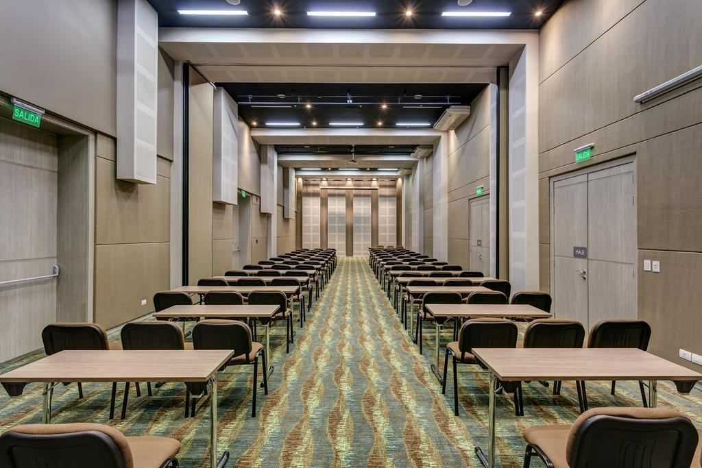 Ghl Hotel Montería Екстериор снимка The 2018 conference venue